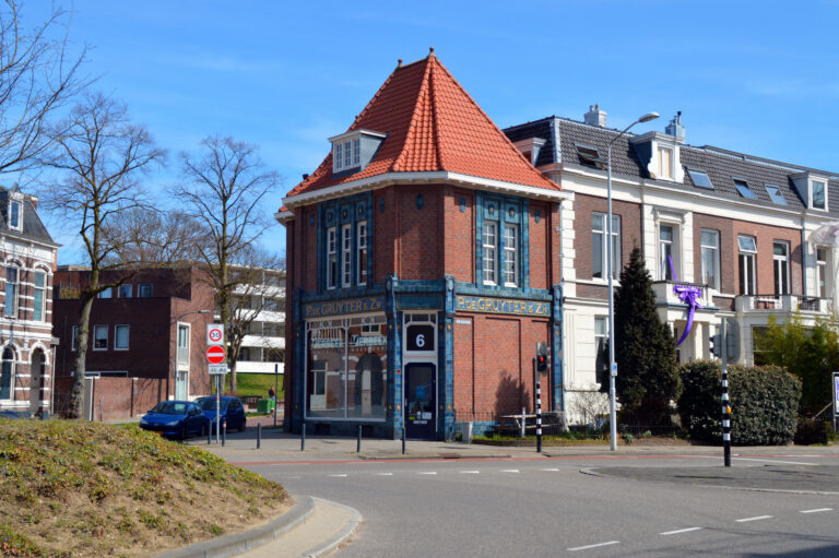 Mariaplein 6 6a Voormalige kruidenier P De Gruyter Berg en Dalse weg Nijmegen architect W.G. Welsing 1919